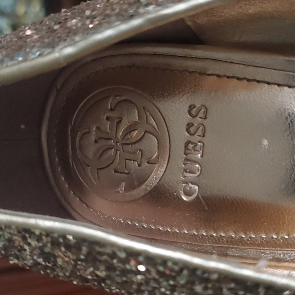 GUESS Shoes - Picture 4 of 7